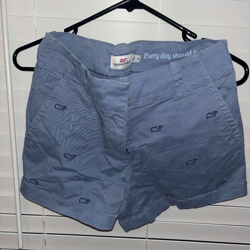Vineyard Vines women’s shorts